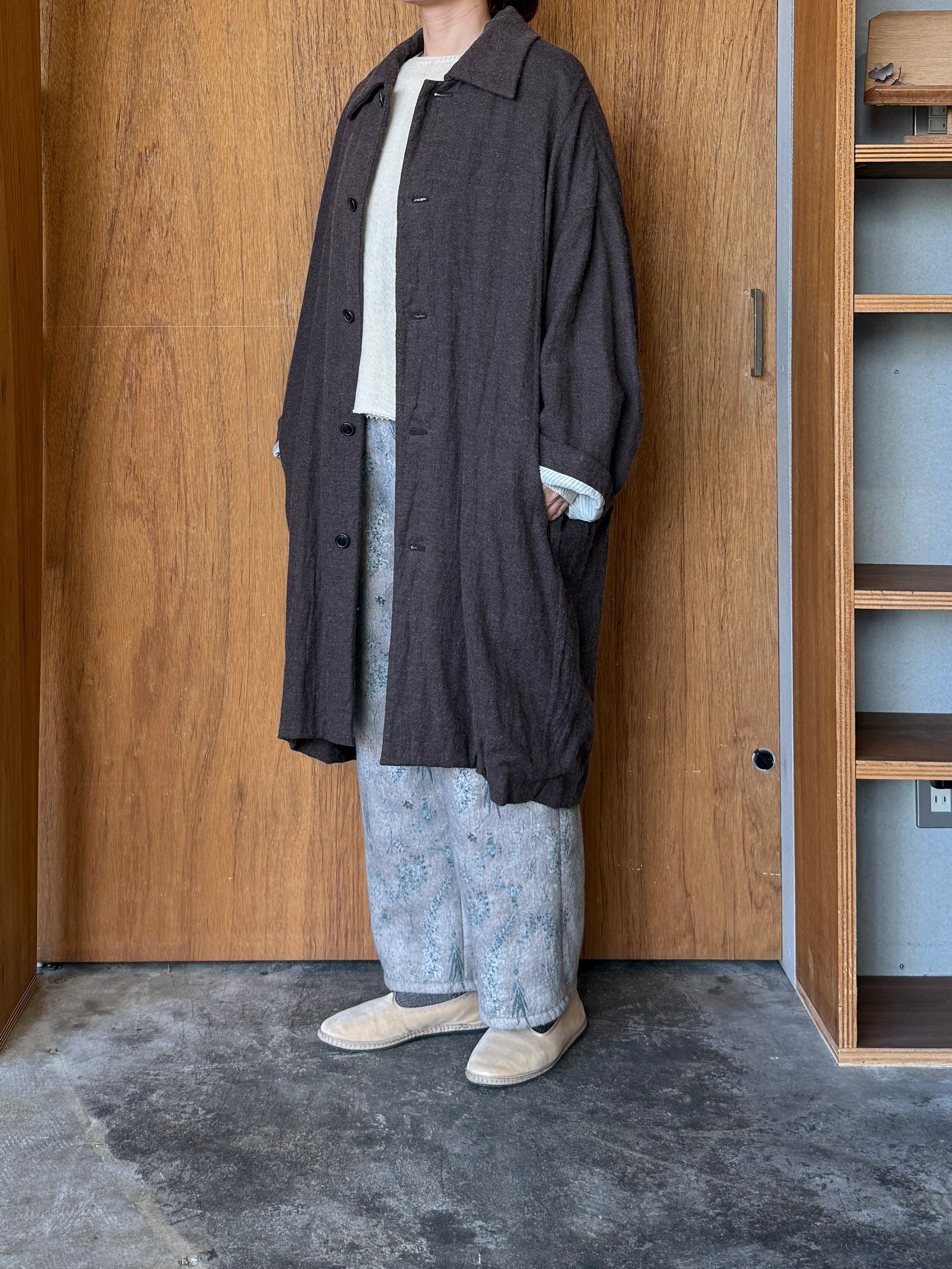 qiri / old letter flowers curve pants (ベージュ)