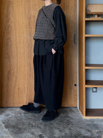 qiri / flower dot quilt JQ short reversible vest (ブラウン)