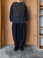 qiri / flower dot quilt JQ short reversible vest (ブラウン)