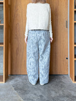 qiri / old letter flowers curve pants (グレー)