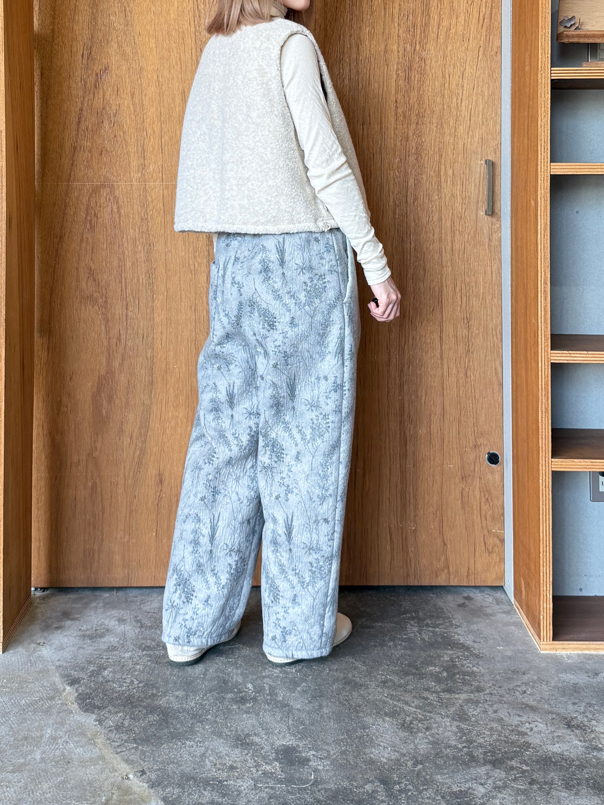 qiri / flower dot quilt JQ short reversible vest (ライトピンク)