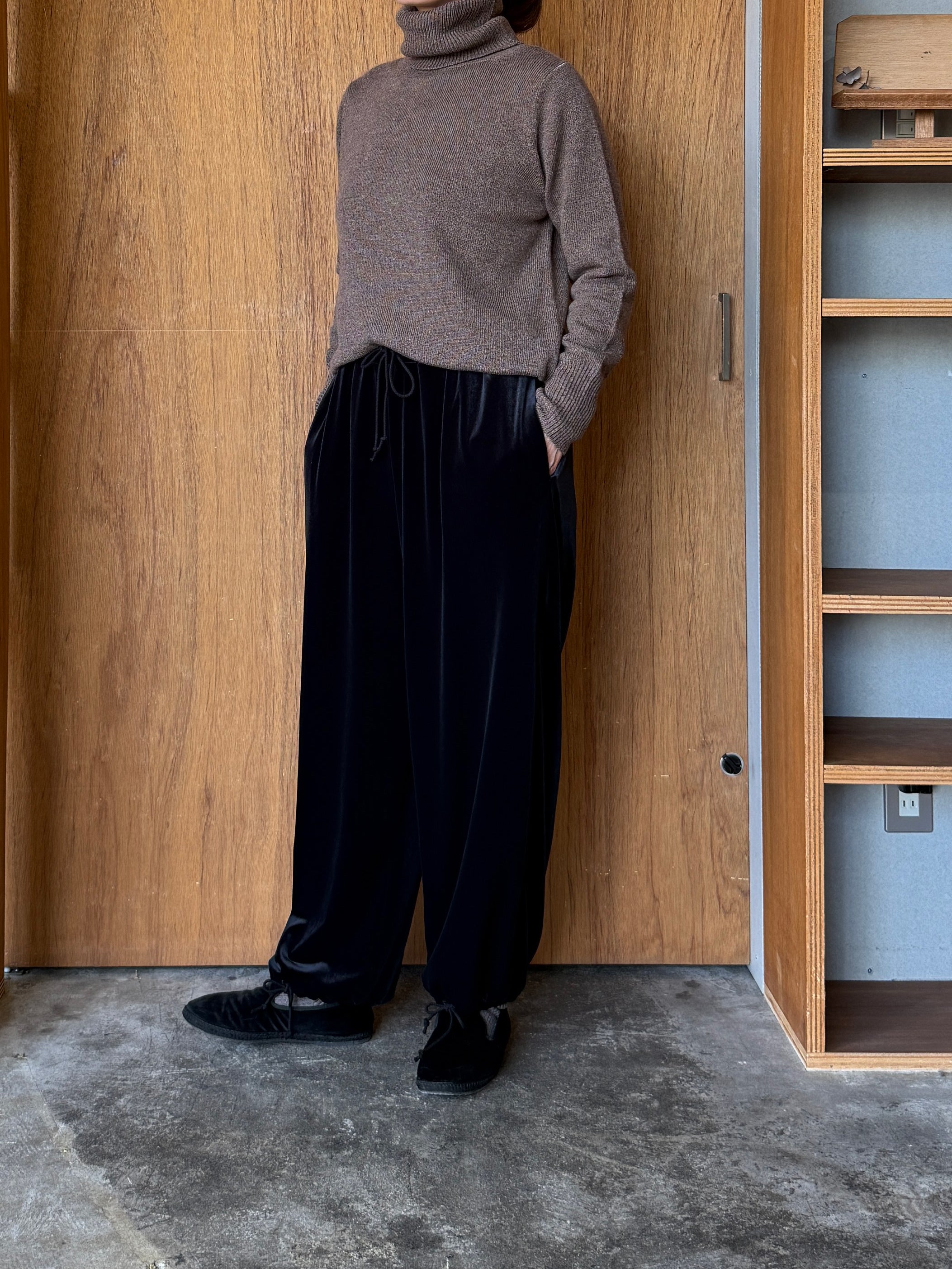 ROBE de PEAU / SNOW VELOUR PANTS (BLACK)