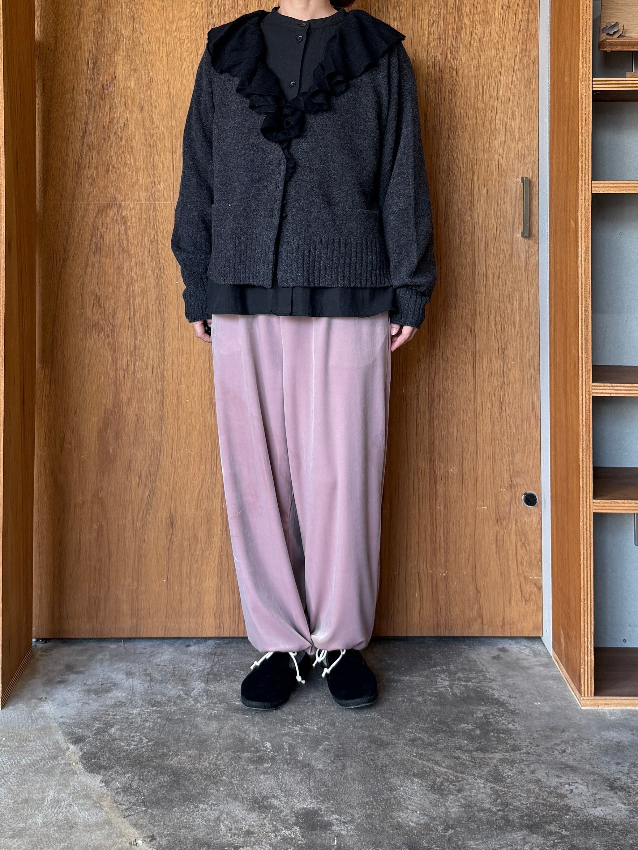 ROBE de PEAU / SNOW VELOUR PANTS (GRAYISH PINK)