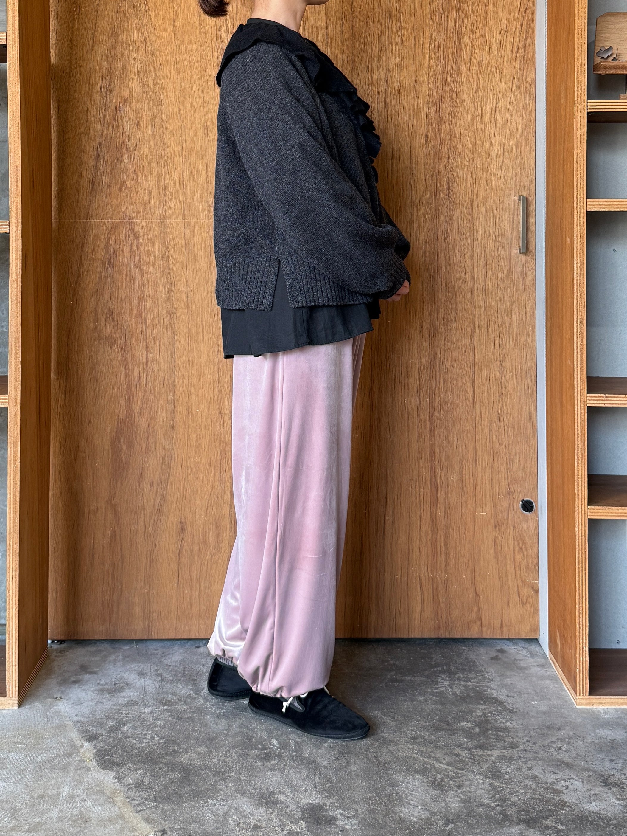 ROBE de PEAU / SNOW VELOUR PANTS (GRAYISH PINK)