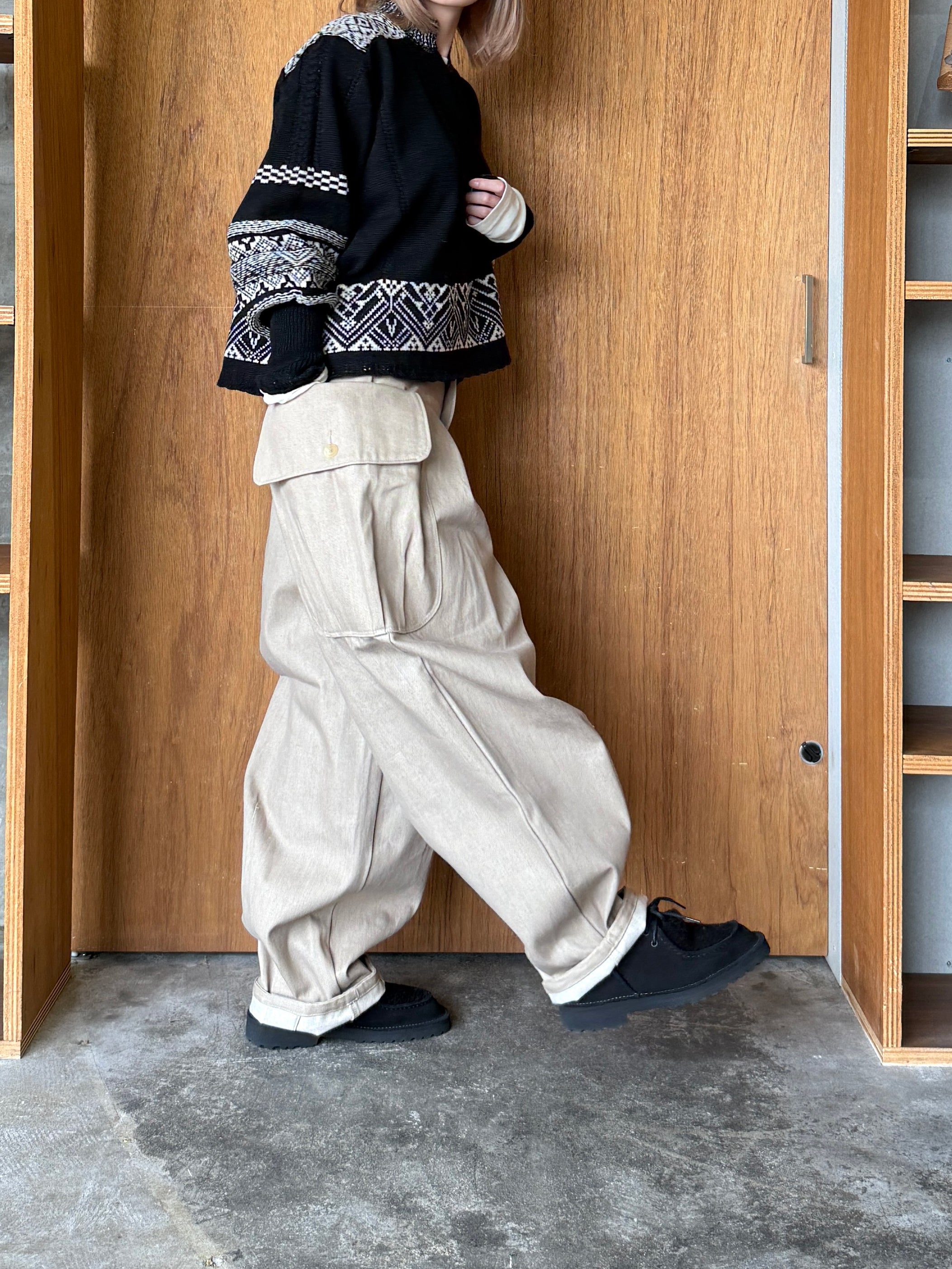 ASEEDONCLÖUD / P.E. trousers（Sand Beige）