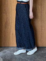 qiri / garden embroidery denim pants (navy × black)