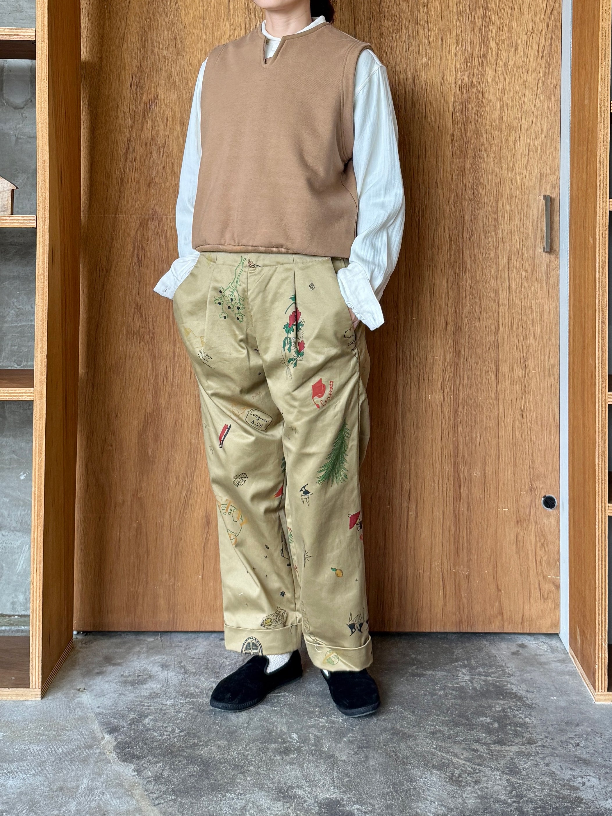 ASEEDONCLÖUD / Study uniform slacks（Beige）