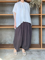 【SALE】tumugu / リネンキャンバス パンツ（CHARCOAL）