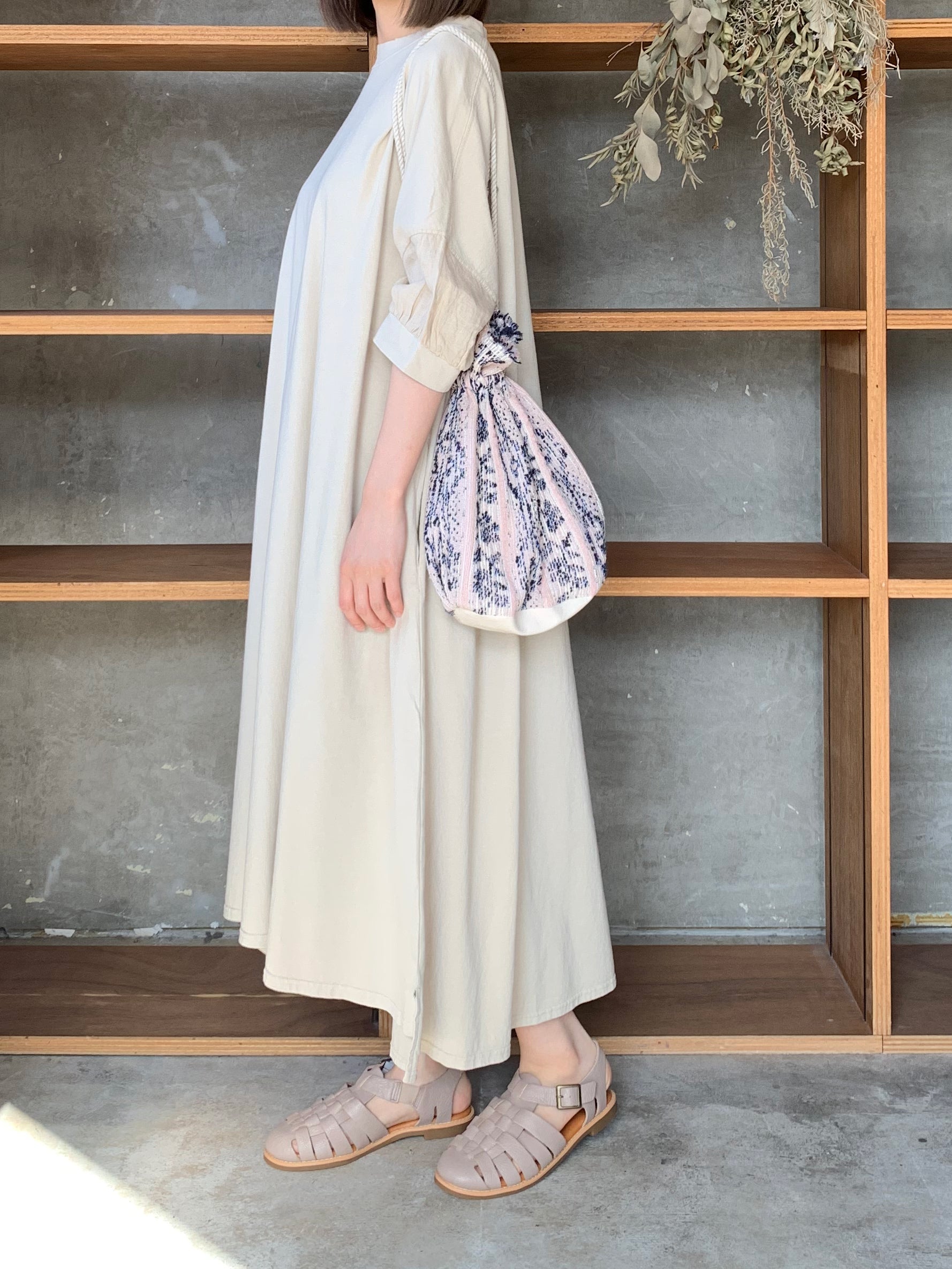 【SALE】UNIVERSAL SEVEN / USAコットン リネンコンボギャザースリーブOB（アイボリー）