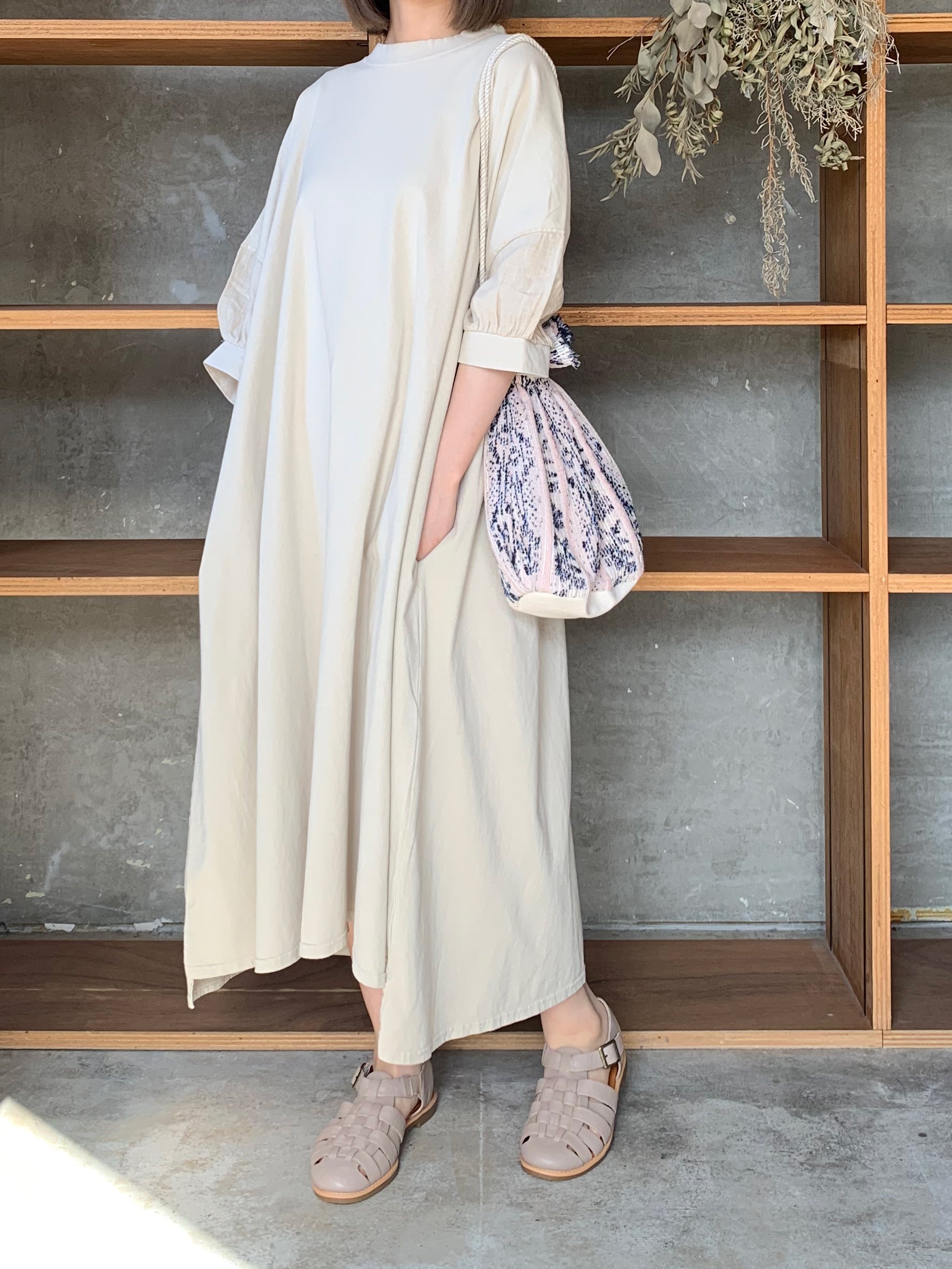 【SALE】UNIVERSAL SEVEN / USAコットン リネンコンボギャザースリーブOB（アイボリー）