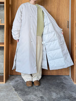 miffew / COLLARLESS DOWN COAT（GRAYGE）