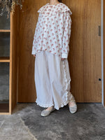 【予約】qiri /　flower stitch embroidery blouse　(white*OR)