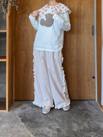 【予約】qiri /　flower stitch embroidery blouse　(white*OR)