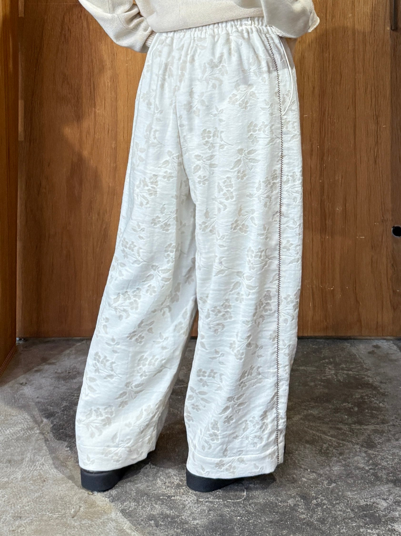 qiri / flower tale gather wide pants (キナリ)