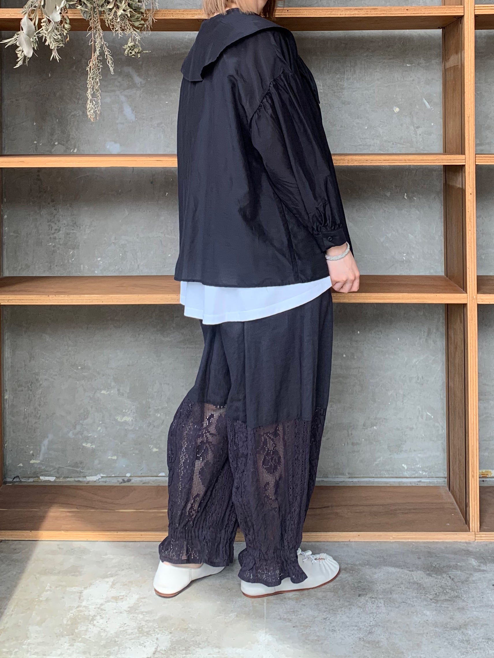 qiri / lasew gather pants (チャコール)
