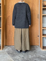 Vlas Blomme / Fluffy Baby Alpaca Wool Swallow J/Q Vネックカーディガン(D.Charcoal)