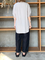 Vlas Blomme / Airy Linen 半袖シャツ（L.Gray）