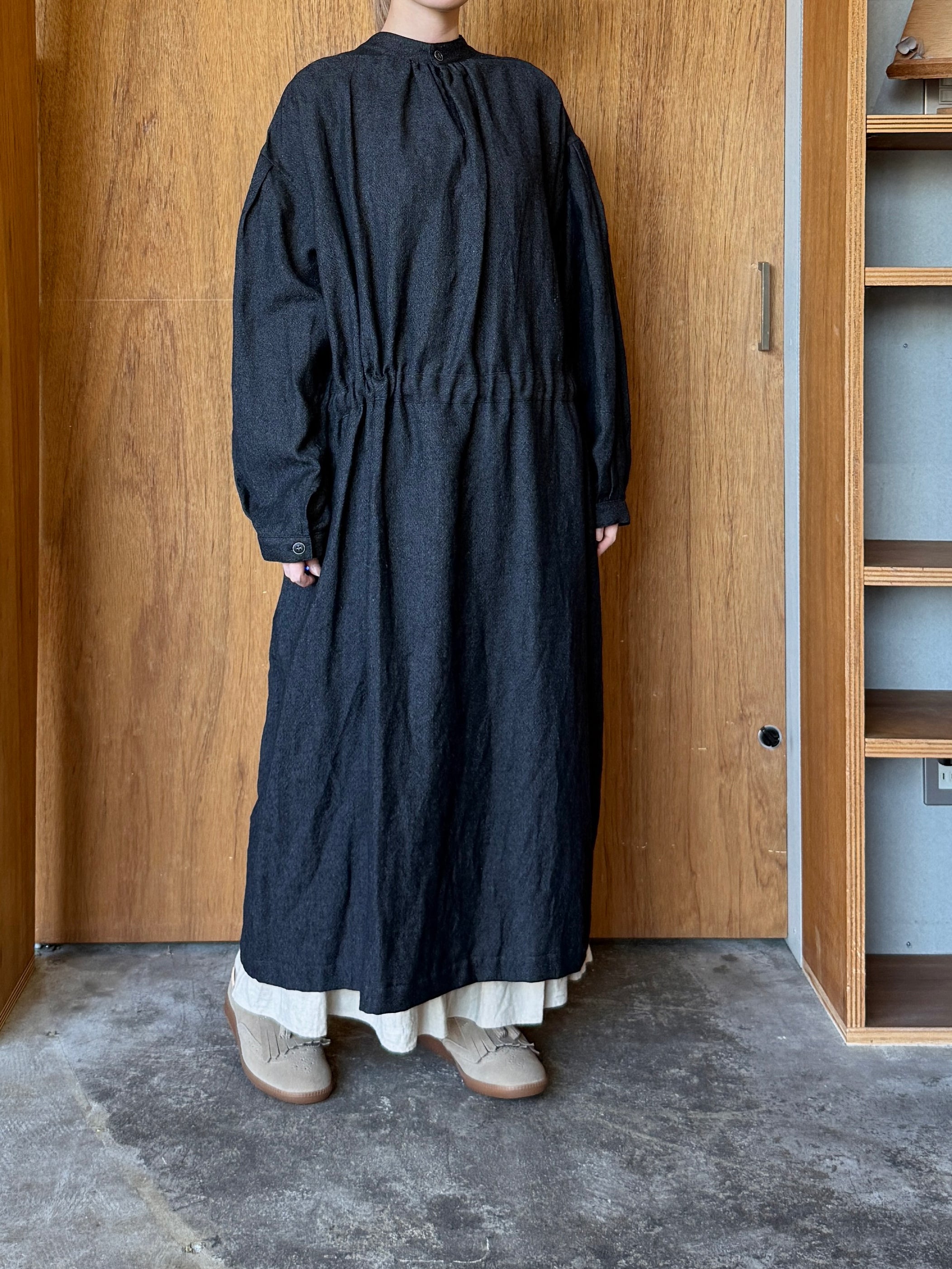 Vlas Blomme / Linen Wool Gauze ドレス(Charcoal)