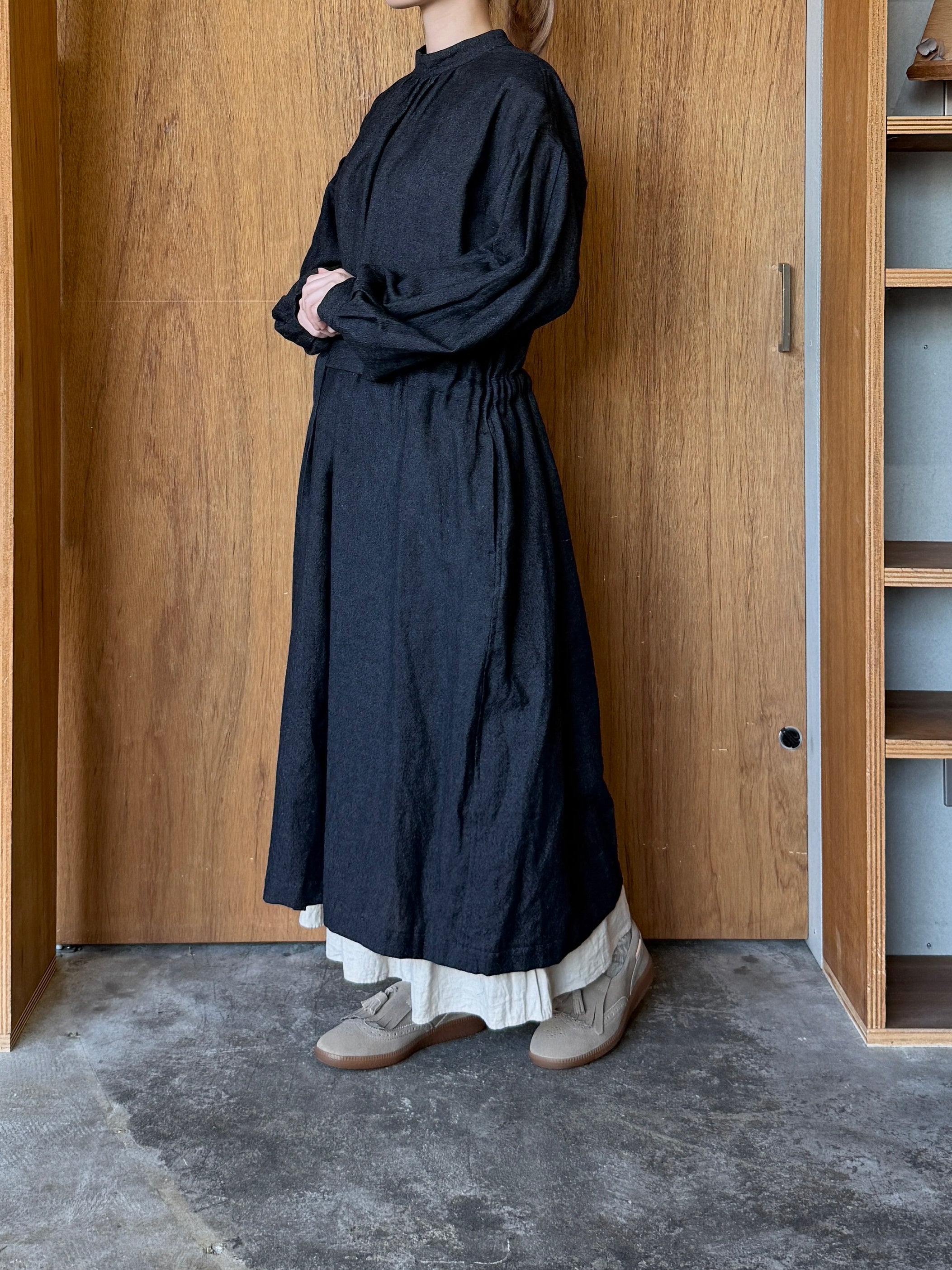 Vlas Blomme / Linen Wool Gauze ドレス(Charcoal)