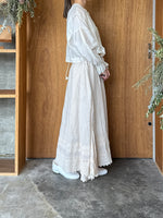 ROBE de PEAU / Schwarz Shirt (Off White)