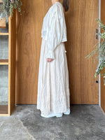 ROBE de PEAU / Schwarz Shirt (Off White)