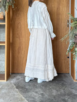 ROBE de PEAU / Schwarz Shirt (Off White)