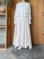 ROBE de PEAU / Schwarz Shirt (Off White)