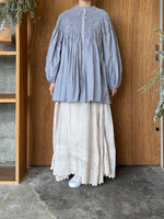 ROBE de PEAU / Circular Smocking Shirt (Smoke Sax)