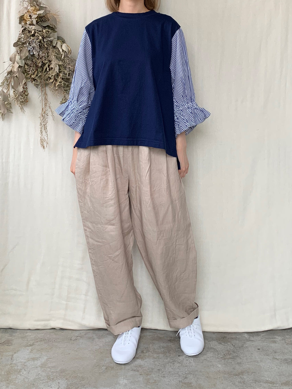 【SALE】UNIVERSAL SEVEN / クラシック天竺 タックギャザースリーブ（ネイビー×ストライプ）