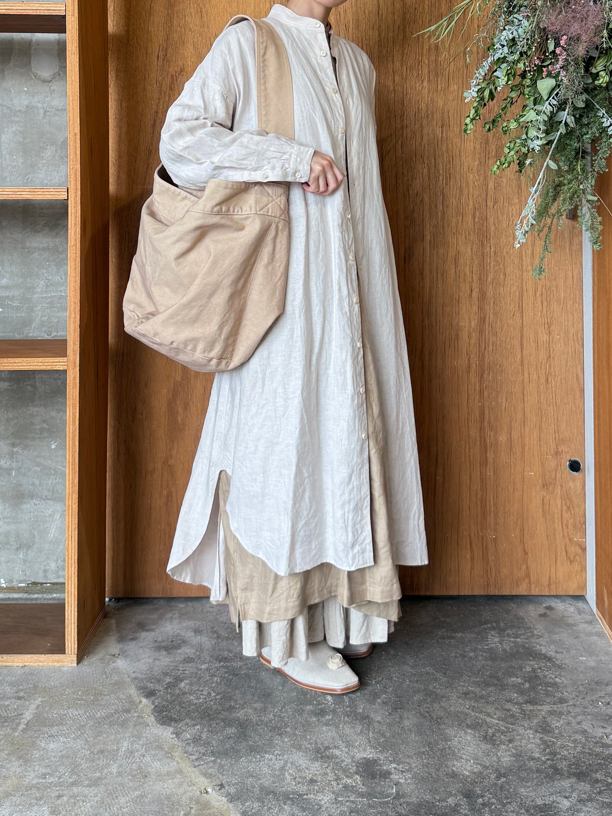 suzuki takayuki × ams, / cylinder tote bag (common oak / ベージュ)