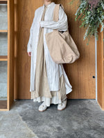 suzuki takayuki × ams, / cylinder tote bag (common oak / ベージュ)