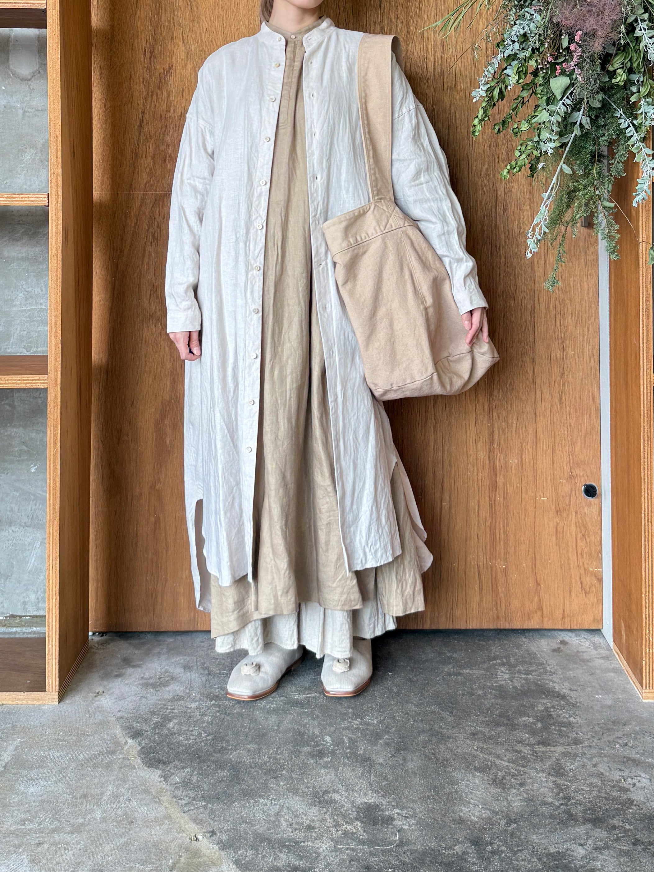 suzuki takayuki × ams, / cylinder tote bag (common oak / ベージュ)