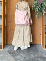 suzuki takayuki × ams, / cylinder tote bag (cloudy coral / ピンク)