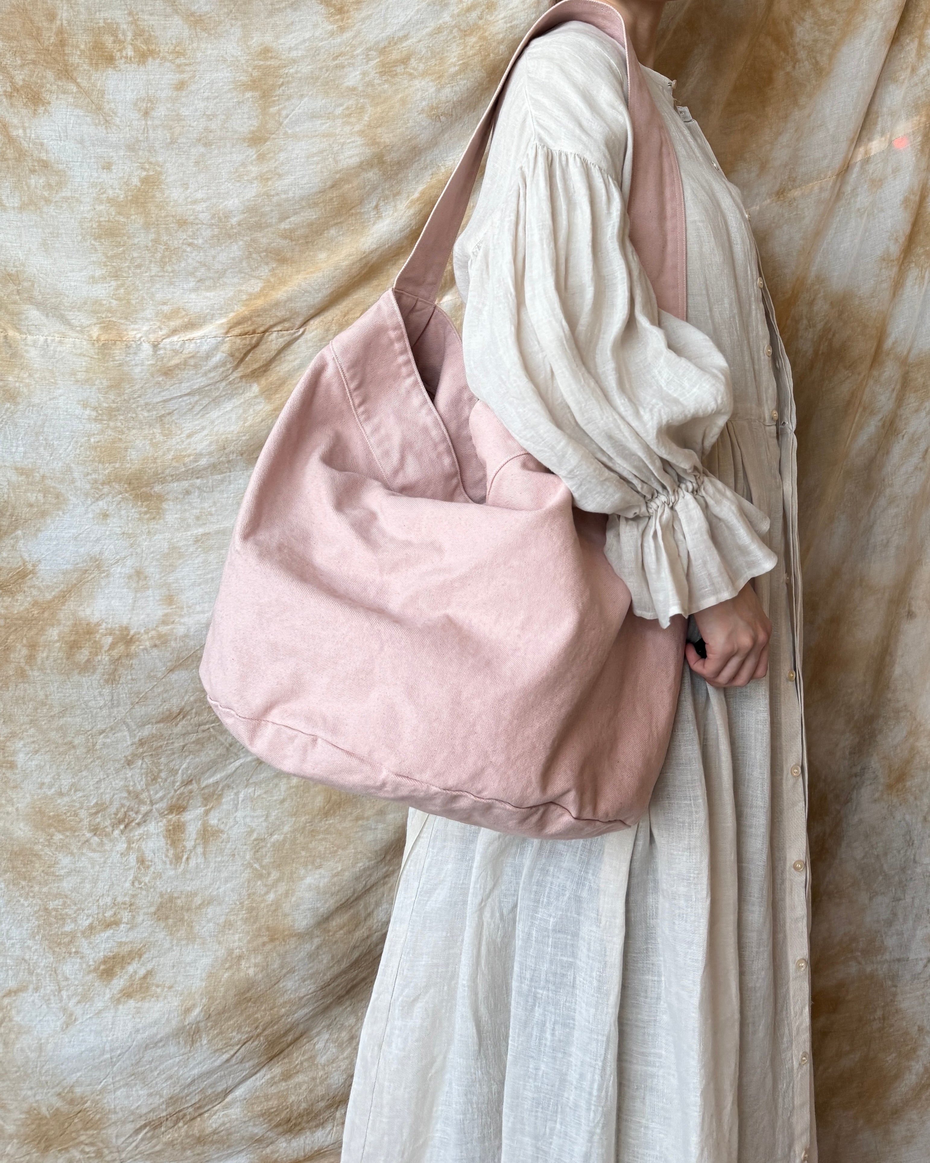 suzuki takayuki × ams, / cylinder tote bag (cloudy coral / ピンク)