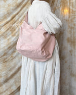 suzuki takayuki × ams, / cylinder tote bag (cloudy coral / ピンク)