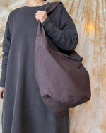 suzuki takayuki × ams, / cylinder tote bag (smoky walnut / ダークブラウン)