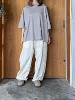 UNIVERSAL TISSU / コンパクトクールローレル天竺 BIGTシャツ（グレージュ）