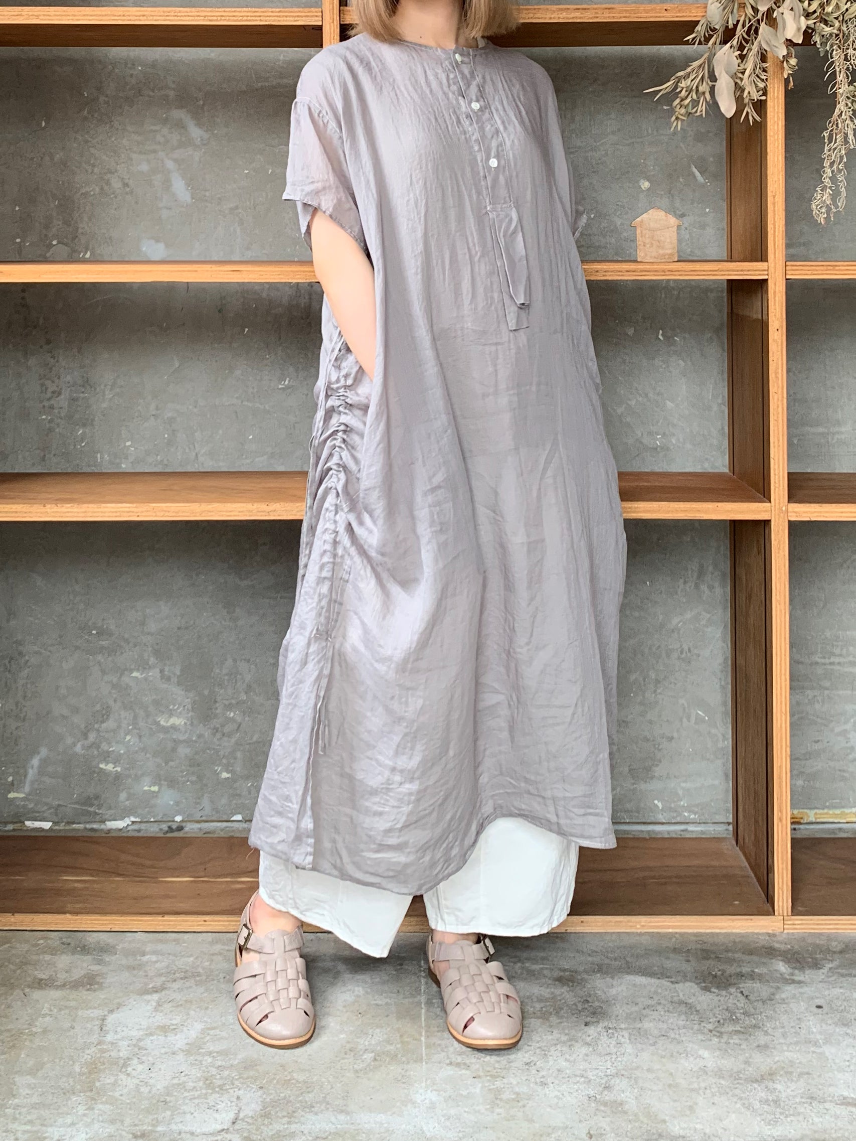Vlas Blomme / Ramie Lawm ドローストリングスドレス(Gray)