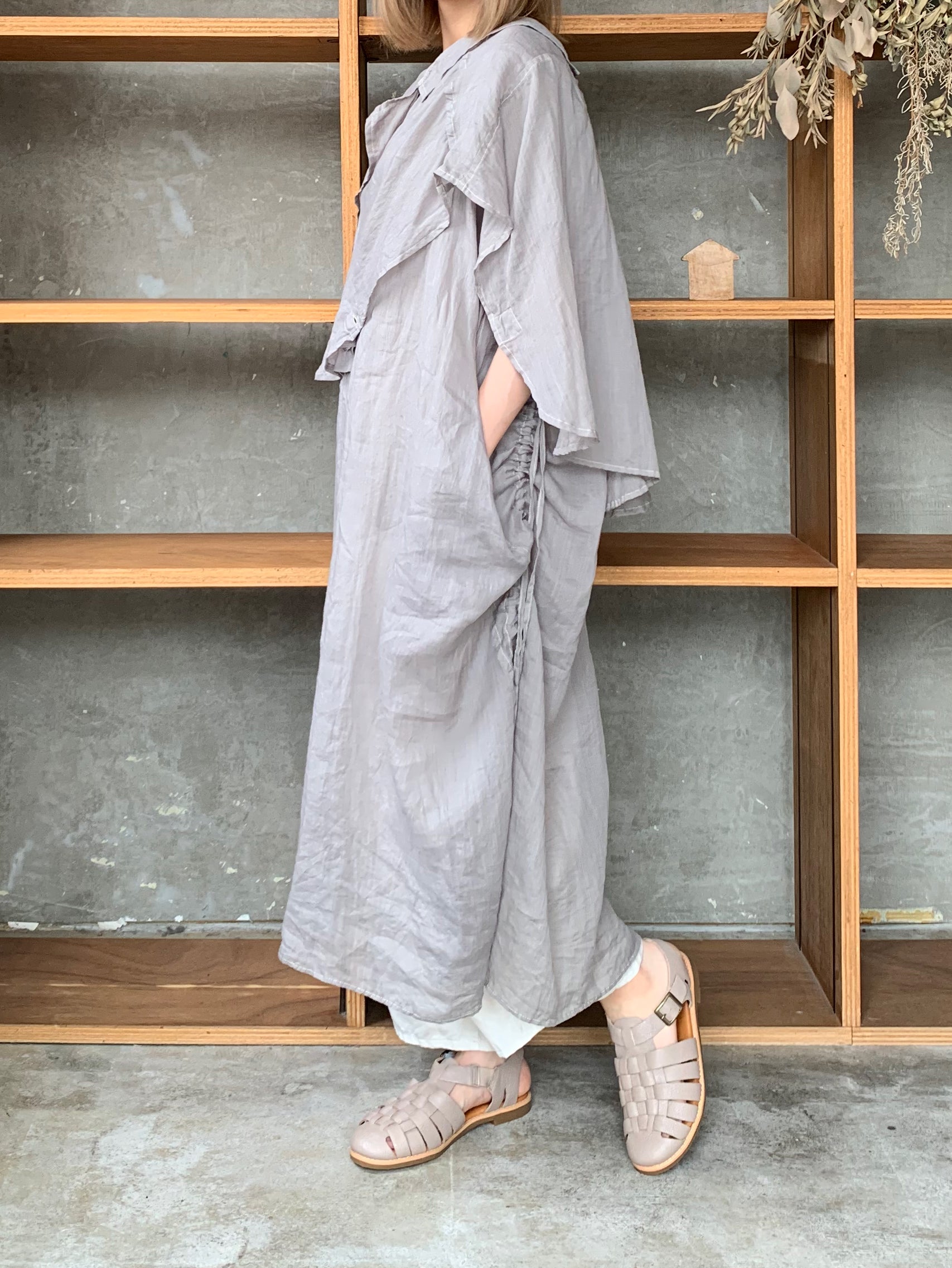 Vlas Blomme / Ramie Lawm サイドオープンブラウス(Gray)