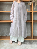 Vlas Blomme / Ramie Lawm 前開きドレス(Gray)