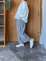 ROBE de PEAU / TUCKED BLOUSE (MAT WHITE)