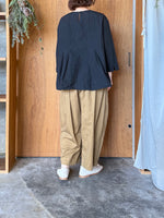 Re arrival!!　ROBE de PEAU / TUCKED BLOUSE (MAT BLACK)