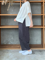 qiri / pintuck jacquard half sleeve blouse (キナリ)