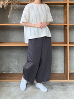 qiri / pintuck jacquard half sleeve blouse (キナリ)