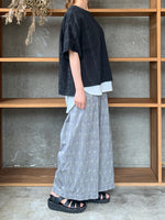 qiri / pintuck jacquard half sleeve blouse (チャコール)
