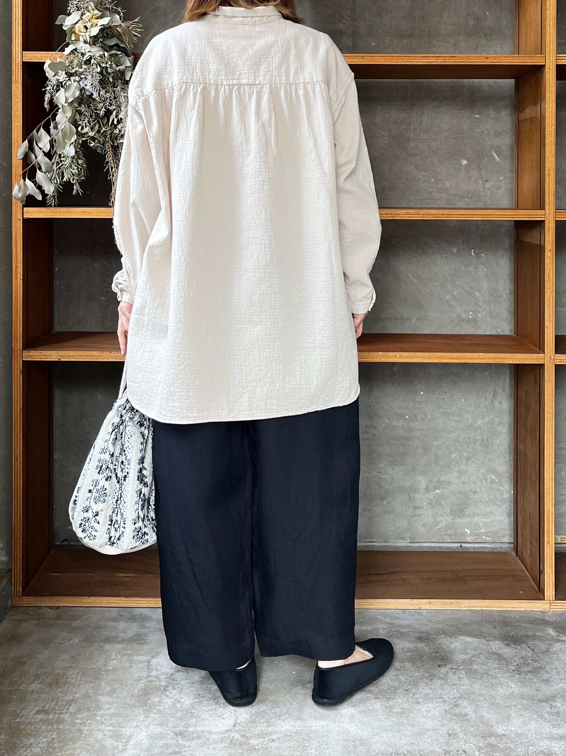 【SALE】UNIVERSAL TISSU / オーガニックリネンツイル ギャザーPT（クロ）