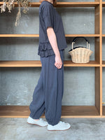 GASA*/ Swallowtail：アゲハ　バックヘムフリルプル (dark charcoal)