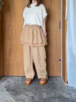 tumugu / ソリトリネン×コットンリネンボイルガーゼ ラップスカート付パンツ（CAMEL）