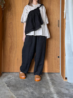 tumugu / ソリトリネン×コットンリネンボイルガーゼ ラップスカート付パンツ（BLACK）
