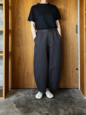 Vlas Blomme / Linen Plainstitch MOCK NECK TEE (Black)